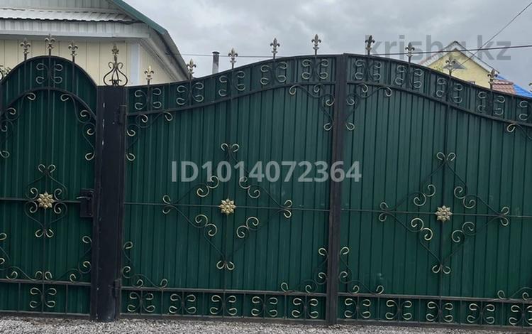 Отдельный дом · 4 комнаты · 110 м² · 4 сот., С.Торайғырова 88 — Дастан қонақ үйі көшесінде за 20 млн ₸ в Актобе, мкр Москва — фото 2