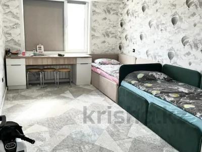 3-бөлмелі пәтер · 81 м² · 9/9 қабат, Увалиева 8/1, бағасы: 33.7 млн ₸ в Усть-Каменогорске