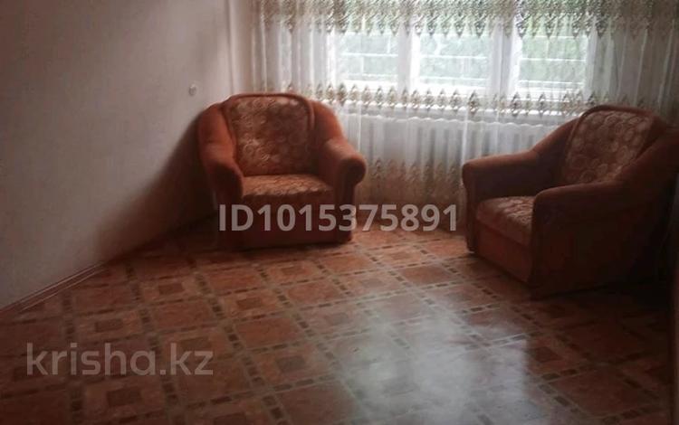 2-комнатная квартира · 55 м² · 1/5 этаж, Авиагородок 18 за 100 000 ₸ в Актобе, мкр Авиагородок — фото 2