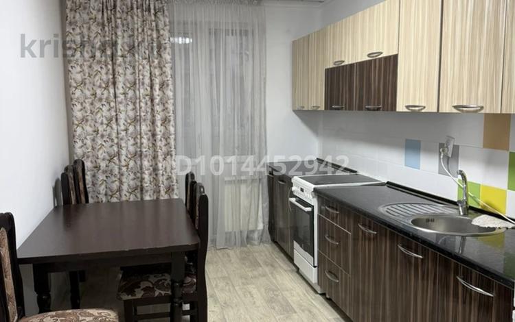 1-комнатная квартира · 40 м² · 2/8 этаж, Б. Момышулы 5/3 — Алматы арена за 200 000 ₸ в Алатауский р-н — фото 2