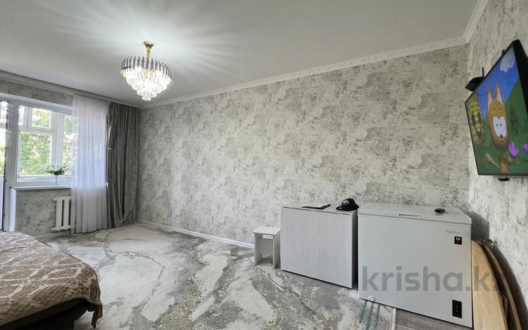 2-бөлмелі пәтер · 44 м² · 2/5 қабат, Абая 64, бағасы: 11.5 млн ₸ в Сатпаев — фото 2