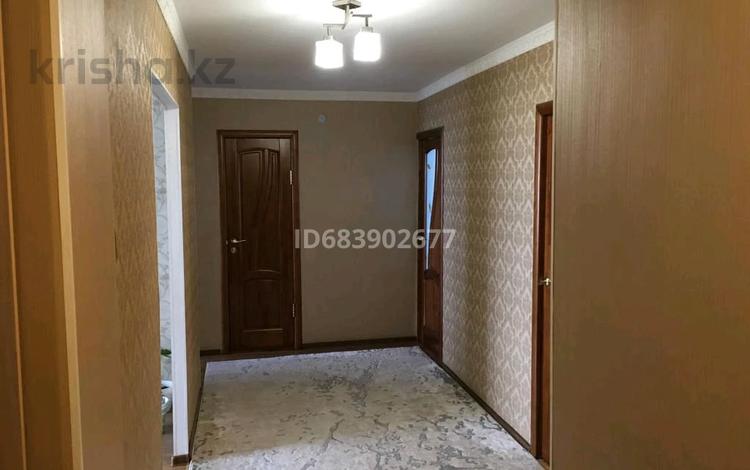 3-бөлмелі пәтер · 79.8 м² · 5/10 қабат, мкр Шанхай, Өтеген Тұрмағамбетов 36/3, бағасы: 23 млн ₸ в Актобе — фото 2
