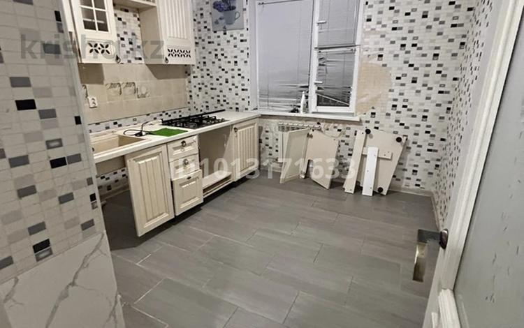 3-комнатная квартира · 81 м², мкр Нурсая 88 за 26 млн ₸ в Атырау — фото 2