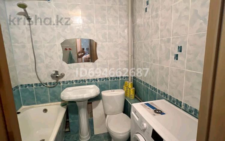 2-комнатная квартира · 45 м² · 5/5 этаж, Победы 93 — Алем Плаза угол ул.Мухита и Победы за 15 млн ₸ в Уральске — фото 11