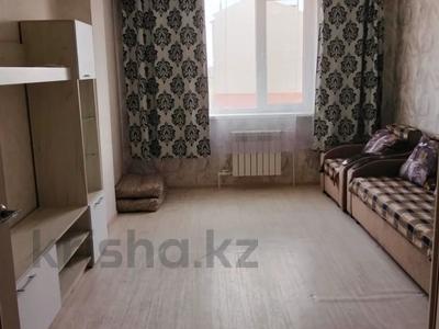 2-бөлмелі пәтер · 70 м² · 3/9 қабат, Самал 102, бағасы: 170 000 ₸ в Уральске