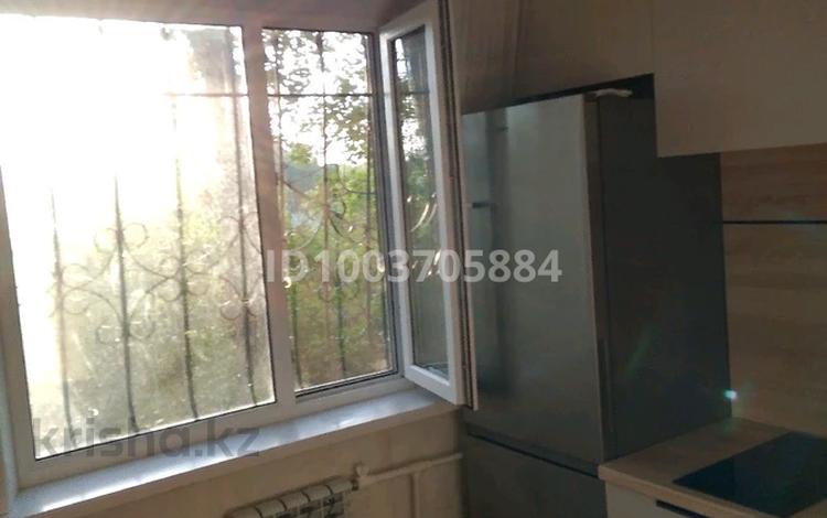 2-комнатная квартира · 45 м² · 1/5 этаж, Майкудук, Майкудук, 12й микрорайон 38 за 150 000 ₸ в Караганде, Алихана Бокейханова р-н — фото 2