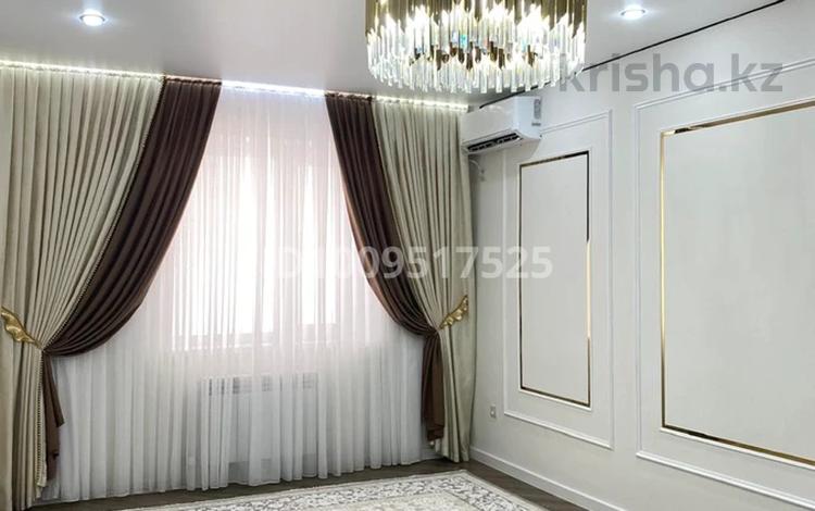 3-бөлмелі пәтер · 100 м² · 5/8 қабат, 16-й мкр 15/1, бағасы: 35 млн ₸ в Актау — фото 2