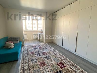 2-комнатная квартира · 72.6 м² · 2/5 этаж, Кемеңгер 49/1 за 28 млн 〒 в Уральске