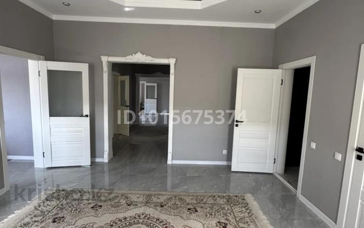 Жеке үй · 5 бөлме · 250 м² · 10 жүзд., Кызылжар тұрғын алабы, бағасы: 40 млн ₸ в Актобе, жилой массив Кызылжар — фото 2