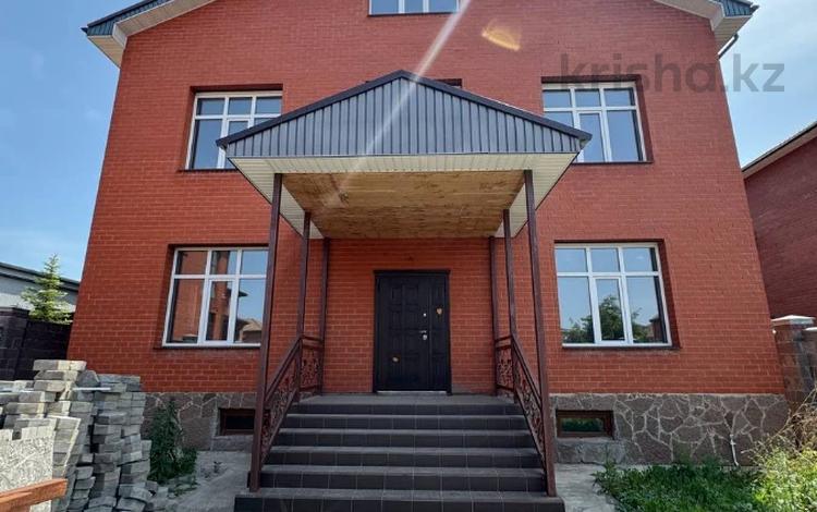 Отдельный дом · 10 комнат · 575.7 м² · 7 сот., мкр Юго-Восток, Муканова 41/45 за 115 млн ₸ в Караганде, Казыбек би р-н — фото 2