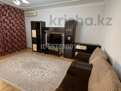 2-комнатная квартира, 100 м², 3/9 этаж помесячно, Кулманова 152 — Ардагер, перед yummy korean food за 300 000 〒 в Атырау