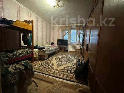 3-бөлмелі пәтер · 58 м² · 5/5 қабат, ул. Аманжолова, бағасы: 19.6 млн ₸ в Караганде, Казыбек би р-н