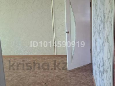 2-бөлмелі пәтер · 50 м² · 4/5 қабат, Самал ш/а. — Рядом находятся садик и мечеть, бағасы: 100 000 ₸ в Таразе, мкр Самал
