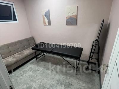 Коммерциялық жылжымайтын мүлік в Алматы: Кеңселер, сұлулық салондары, білім орталықтары, кабинеттер және жұмыс орындары · 15 м², бағасы: 150 000 〒 Кеңселер, сұлулық салондары, білім орталықтары, кабинеттер және жұмыс орындары · 15 м², бағасы: 150 000 〒 в Алматы, Бостандыкский р-н