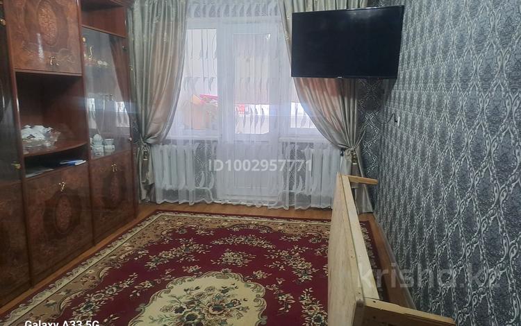 3-комнатная квартира · 28 м² · 5/5 этаж, Ал Фараби 47 — Супермаркет Арзан за 12 млн 〒 в Кентау — фото 2