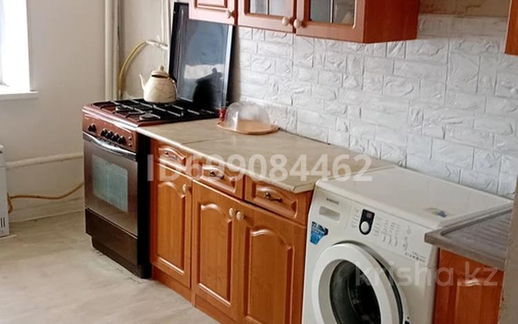3-комнатная квартира · 58 м² · 2/5 этаж, С,Алиева 90/1 — Вогзал за 7.5 млн ₸ в Макате — фото 2