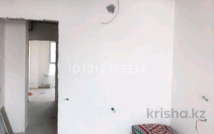 3-бөлмелі пәтер · 84.3 м² · 3/4 қабат, мкр Акжар, Береке 2б/2, бағасы: 39.9 млн ₸ в Алматы, Наурызбайский р-н — фото 2