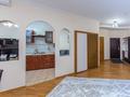 2-бөлмелі пәтер · 85 м² · 4/22 қабат, Кабанбай батыра 87, бағасы: 35 000 ₸ в Алматы, Алмалинский р-н — фото 13