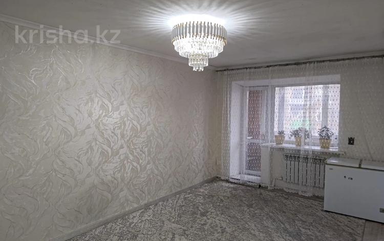 3-комнатная квартира · 55 м² · 3/4 этаж, Ишимская 70 за 8 млн ₸ в Караганде, Казыбек би р-н — фото 2