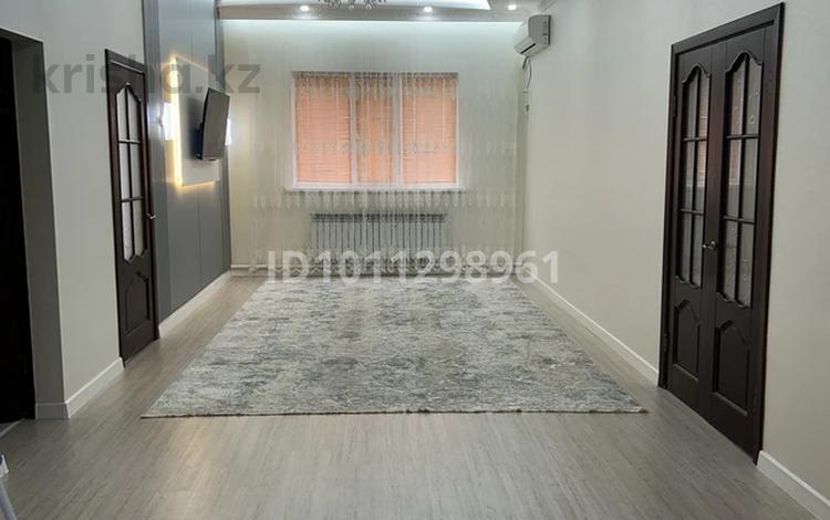 Үйдің бір бөлігі · 3 бөлме · 150 м² · 8 сот., мкр Бирлик-2, 10 30, бағасы: 34.9 млн ₸ в Атырау — фото 2
