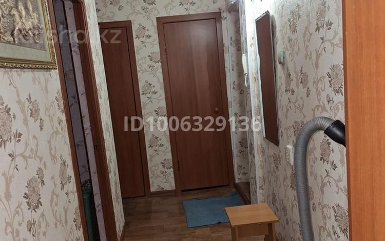 4-бөлмелі пәтер · 63 м² · 4/5 қабат, Мира 61, бағасы: 21 млн ₸ в Жезказгане — фото 2