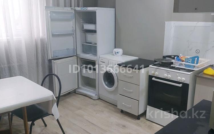 1-бөлмелі пәтер · 38 м² · 2/5 қабат, Гагарина 232 — Гагарина байкадамова, бағасы: 250 000 ₸ в Алматы, Бостандыкский р-н — фото 2