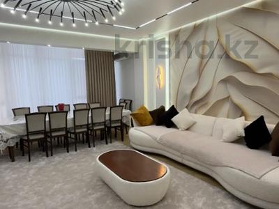 4-комнатная квартира · 170 м² · 3/9 этаж, мкр 12 за 73 млн 〒 в Актобе