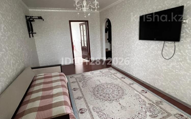 2-комнатная квартира · 44 м² · 5/5 этаж, мкр 5, Есет батыра 97/2 — дом ветеранов за 12.5 млн ₸ в Актобе — фото 2