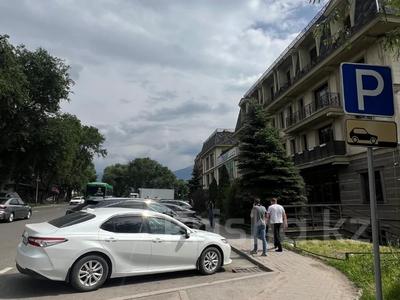 Офисы, магазины и бутики, склады, общепит, салоны красоты, бани, гостиницы и зоны отдыха, фитнес и спорт, медцентры и аптеки, образование, развлечения, конференц-залы, кабинеты и рабочие места, студии · 206 м² за 1.3 млн ₸ в Алматы, Наурызбайский р-н