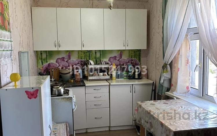 2-комнатная квартира · 43.3 м² · 2/5 этаж, Валиханова 60 — Возле РОВД, магазин Казахстан за 8 млн ₸ в Ерейментау — фото 2