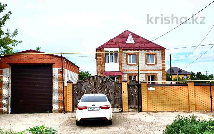 Отдельный дом · 5 комнат · 228 м² · 8 сот., Льва Толстого 149 — Айтиева за 56 млн 〒 в Уральске, мкр Школьник — фото 2