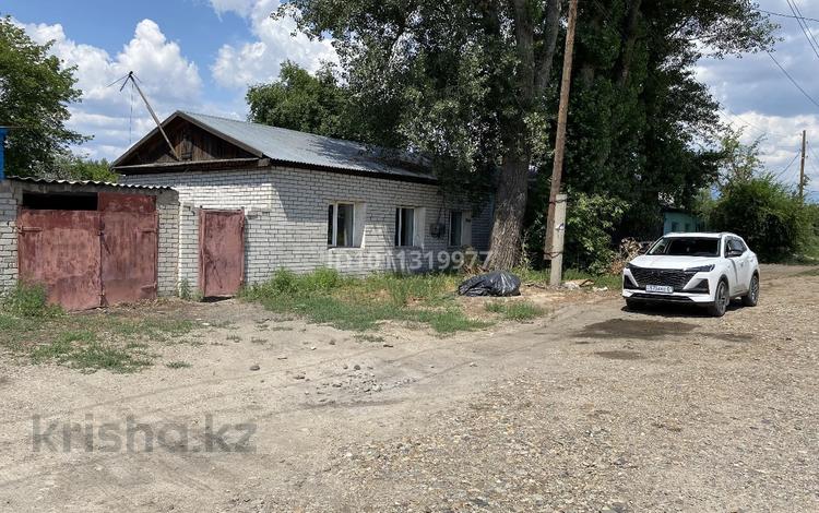 Отдельный дом · 3 комнаты · 80 м² · 10 сот., Олимпийская 31 — Пос. Восточный за 12 млн ₸ в Семее — фото 2