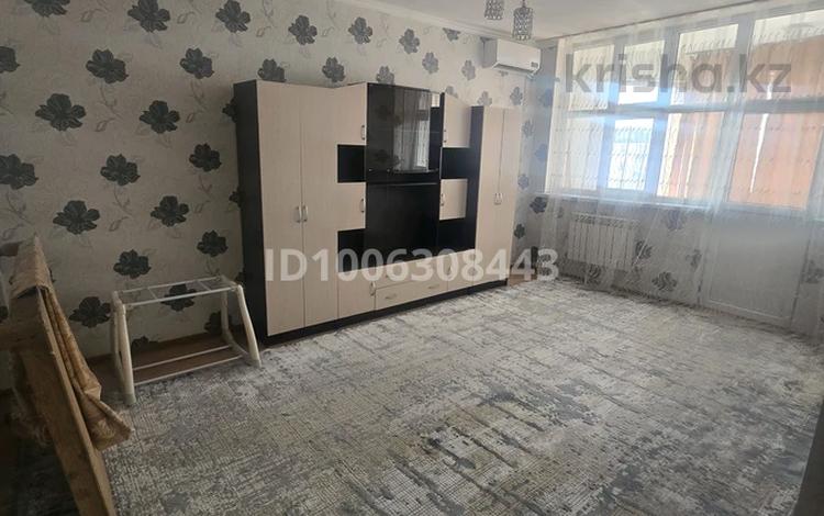 1-комнатная квартира · 42 м² · 4/5 этаж, мкр Асар 9 — ул Жанторе и ул Сейхун за 120 000 ₸ в Шымкенте, Абайский р-н — фото 2