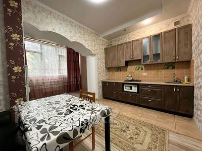 1-бөлмелі пәтер, 52 м², 1/8 қабат, молдагуловой 46в, бағасы: 17.5 млн 〒 в Актобе