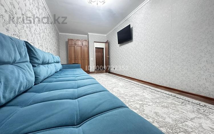 1-комнатная квартира · 50 м² · 3/9 этаж, мкр Болашак, Бокенбай батыра 133 — Супермаркет “САПА” за 150 000 ₸ в Актобе — фото 2