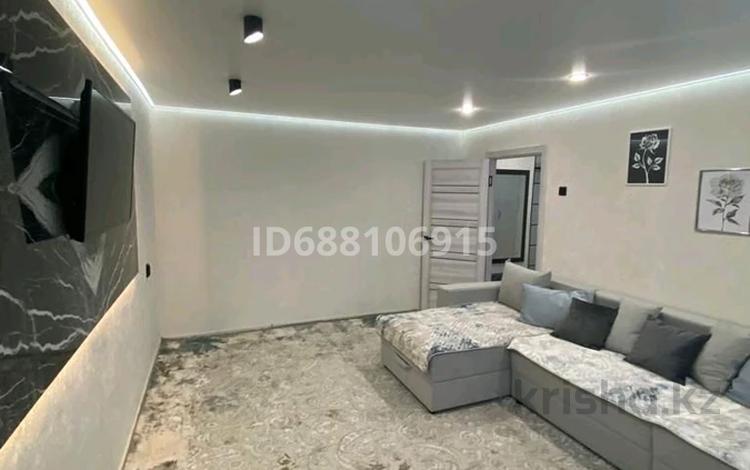 1-комнатная квартира · 40 м² · 1/9 этаж, Сатпаева — Сатпаева за 18 000 ₸ в Усть-Каменогорске — фото 2