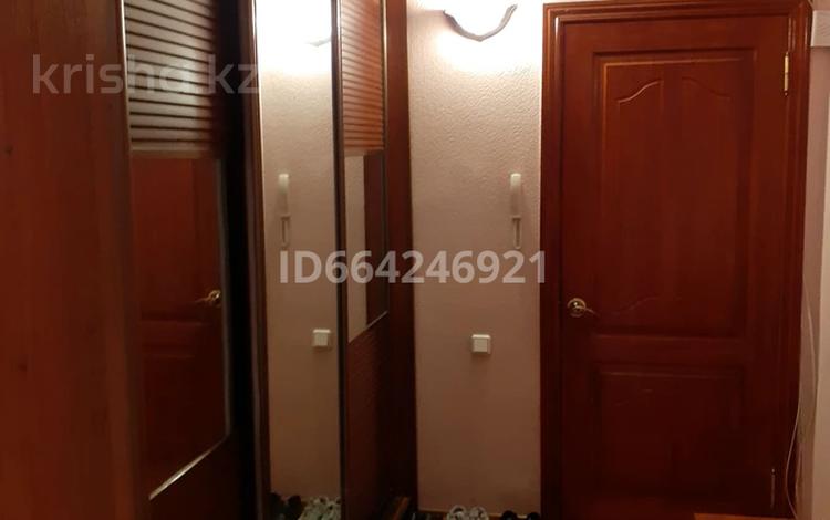 2-бөлмелі пәтер · 50 м² · 2/5 қабат, проспект Сатпаева 36, бағасы: 26 млн ₸ в Усть-Каменогорске — фото 2