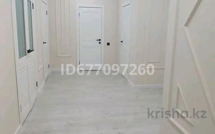 3-бөлмелі пәтер · 125 м² · 4/5 қабат, мкр. Алтын орда, Ораза Татеулы, бағасы: 45 млн ₸ в Актобе — фото 49