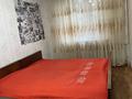 1-комнатная квартира · 50 м² · 1/5 этаж, 17-й микрорайон — Возле аллеи за 8 000 ₸ в Шымкенте, Аль-Фарабийский р-н — фото 3