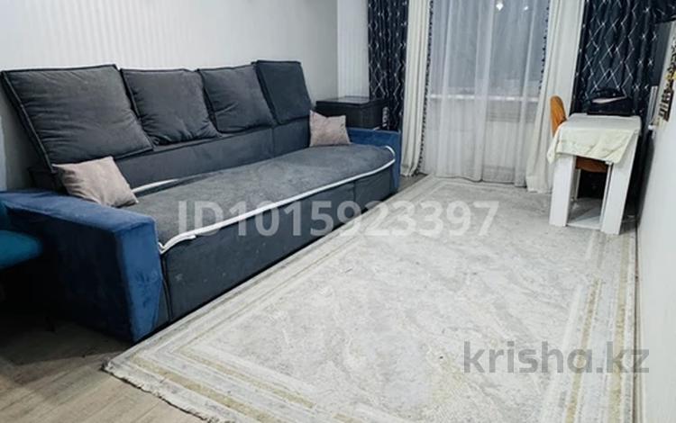 3-комнатная квартира · 64 м² · 3/5 этаж, Майкудук, 18й микрорайон 24 за 14.8 млн ₸ в Караганде, Алихана Бокейханова р-н — фото 2