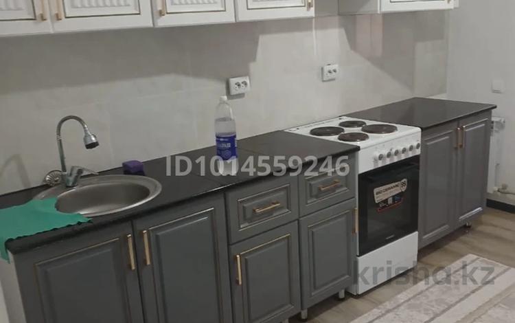 3-комнатная квартира · 82 м² · 11/12 этаж, Жк сауран — Жк Сауран 43/1 за 120 000 ₸ в Туркестане — фото 2