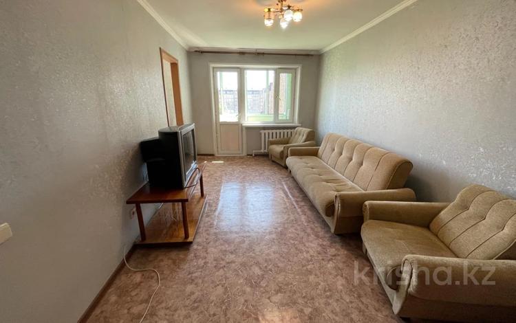 3-бөлмелі пәтер · 61.8 м² · 5/5 қабат, 29-шағынаудан, 29й микрорайон, ул Муканова, бағасы: 19 млн ₸ в Караганде, Казыбек би р-н — фото 2