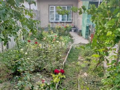 Жер үй мен саяжайлар в Жамбылской обл.: Үйдің бір бөлігі · 4 бөлме · 51.8 м² · 4.3 сот., 2й переулок Октября 7/1, бағасы: 16 млн 〒 Үйдің бір бөлігі · 4 бөлме · 51.8 м² · 4.3 сот., 2й переулок Октября 7/1, бағасы: 16 млн 〒 в Таразе