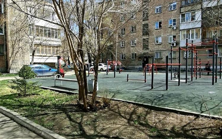 4-бөлмелі пәтер · 65 м² · 5/5 қабат, Ауэзова 4 — Памятник афганцам., бағасы: ~ 23.2 млн ₸ в Усть-Каменогорске — фото 2