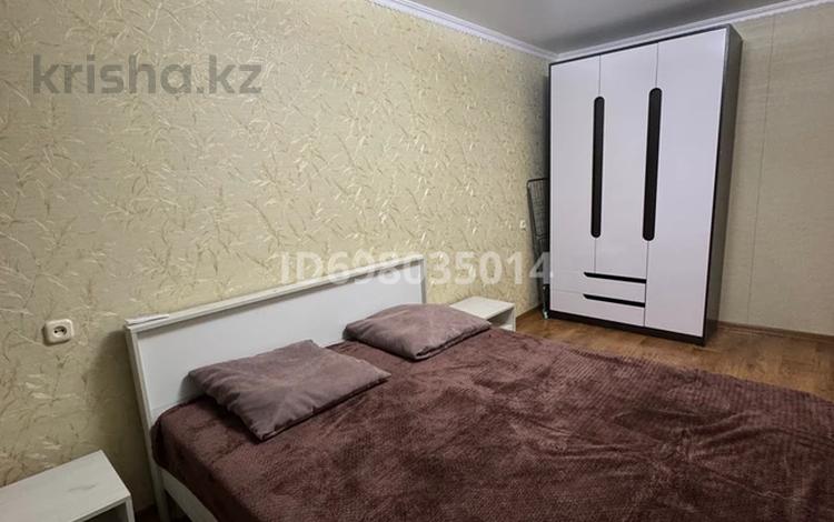 2-бөлмелі пәтер, 54 м², 4/10 қабат тәулік бойы, Козыбаева 107 — ДВД, спортивный комплекс «Султан», бағасы: 12 000 〒 в Костанае — фото 2