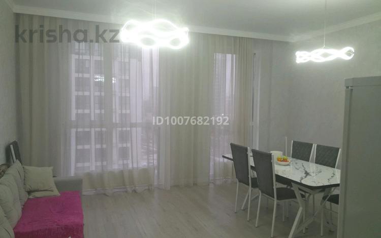 2-комнатная квартира · 56 м² · 7/12 этаж, Мухамедханова 4/2 за 350 000 ₸ в Астане, Нура р-н — фото 2