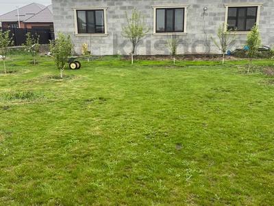 Отдельный дом · 4 комнаты · 120 м² · 8 сот., мкр. Алтын орда, Ск домбра 77 за 32.5 млн 〒 в Актобе