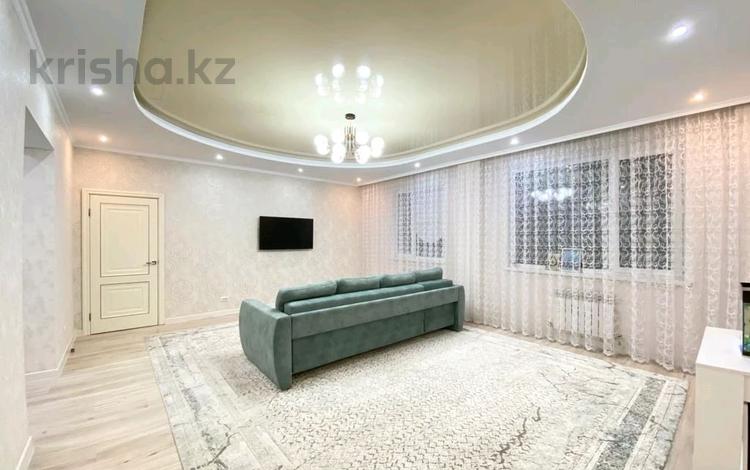 3-комнатная квартира, 100 м², 2/24 этаж, Момышулы 7 за 40.5 млн 〒 в Астане, Алматы р-н — фото 2