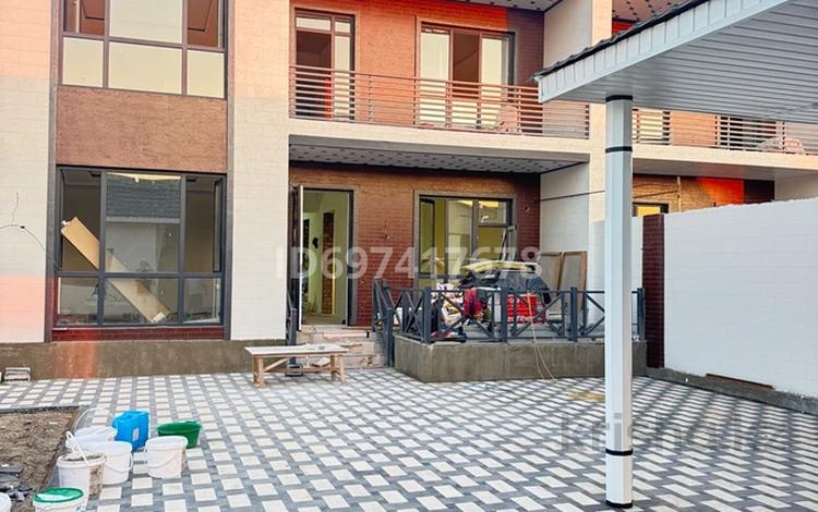 Отдельный дом · 5 комнат · 230 м² · 4 сот., Атакент за 60 млн 〒 в Таразе — фото 18
