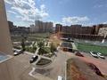 2-комнатная квартира · 60 м² · 5/8 этаж, Омарова 23/1 за 280 000 ₸ в Астане, Нура р-н — фото 14